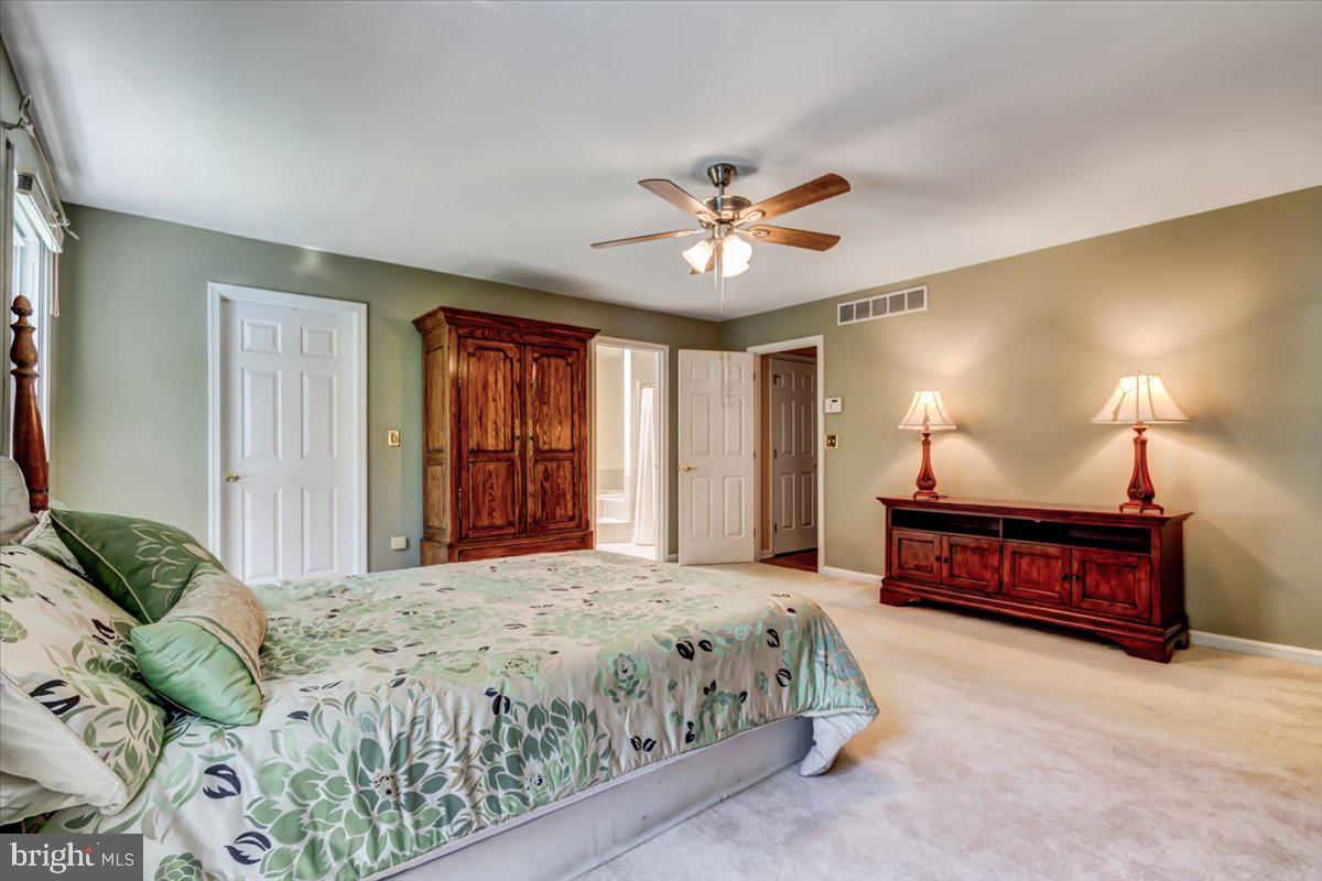 HAMPTON CHASE - Residential