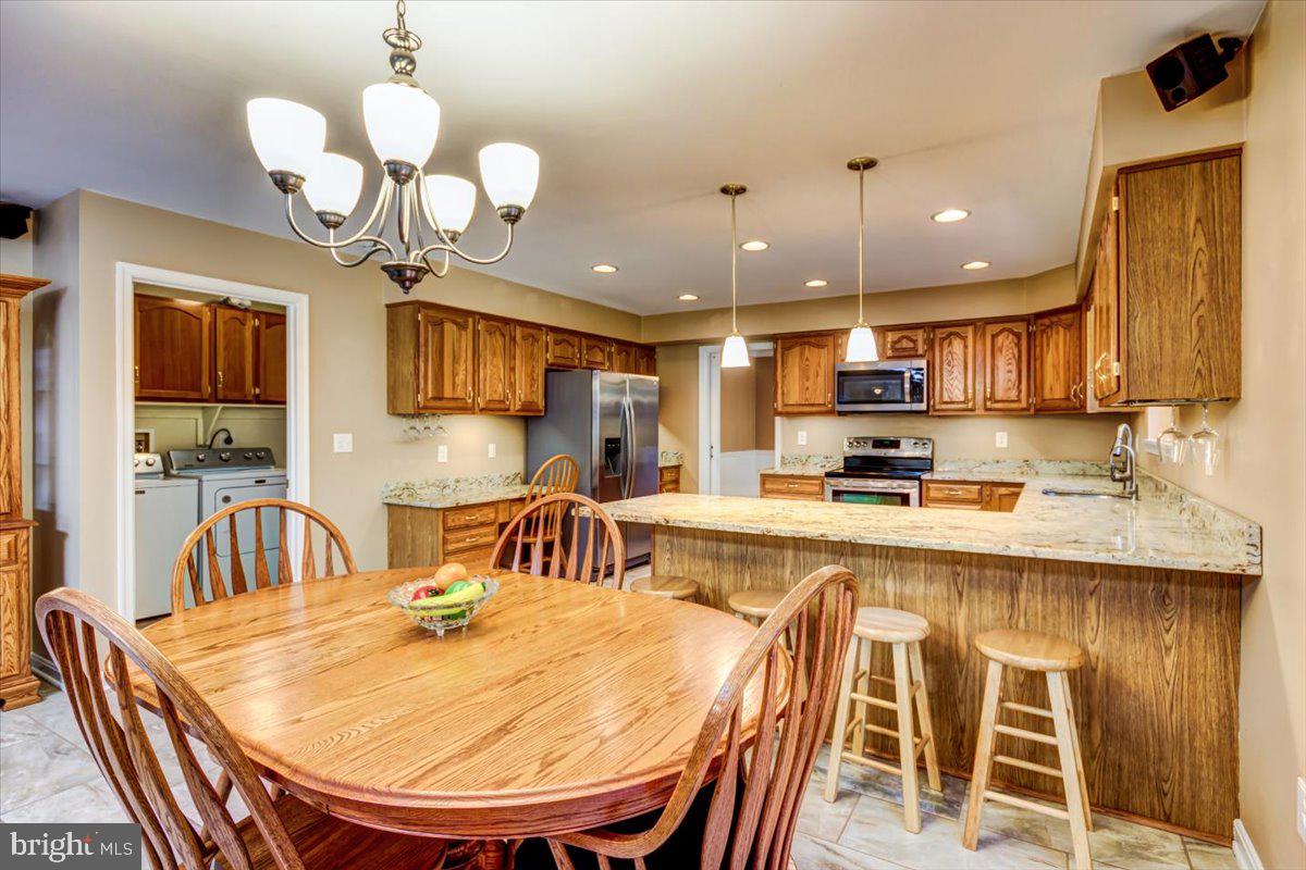 HAMPTON CHASE - Residential