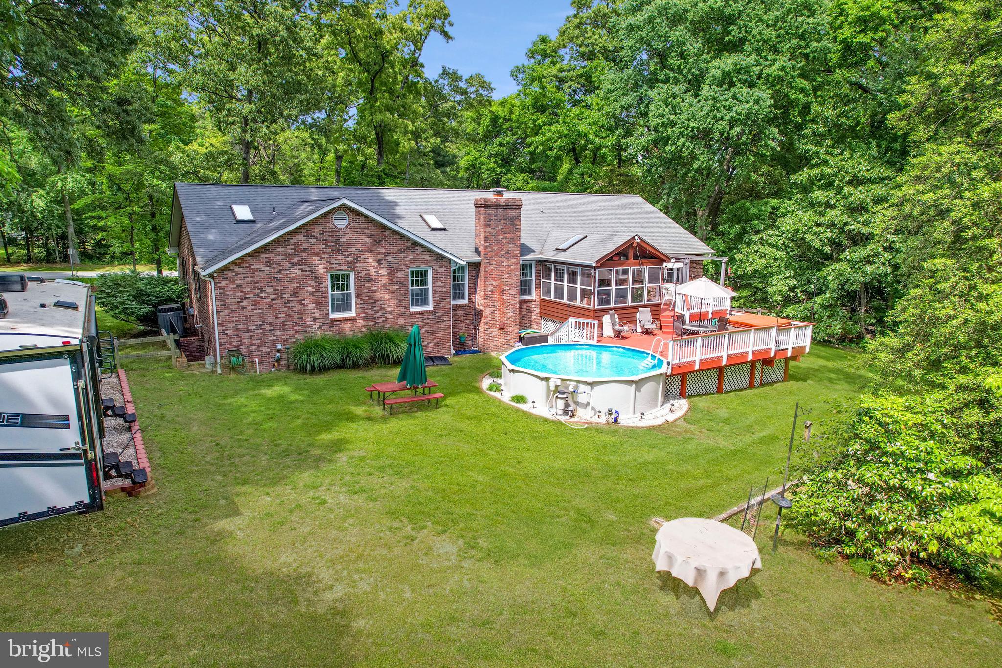 HAMPTON CHASE - Residential