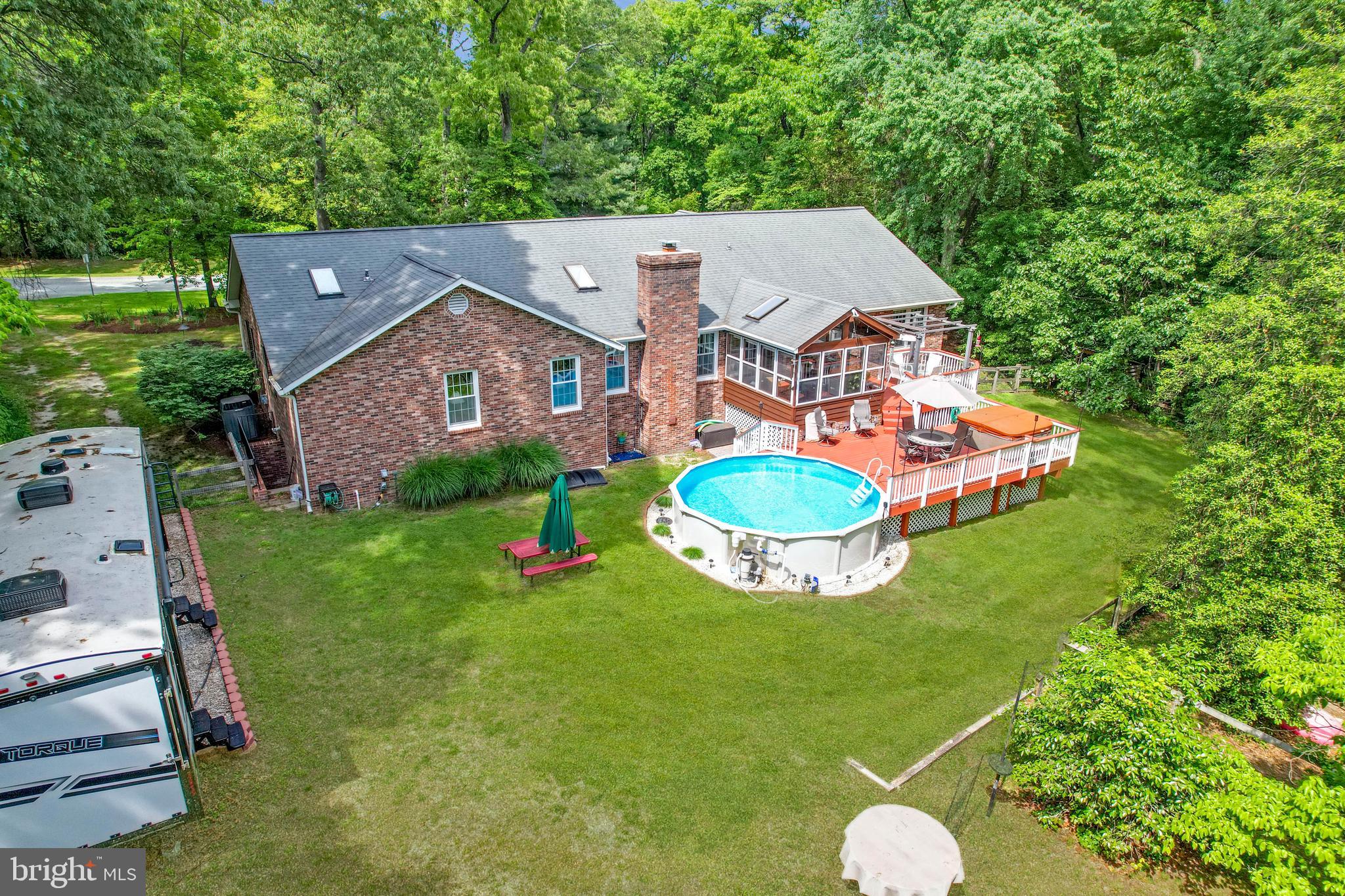 HAMPTON CHASE - Residential