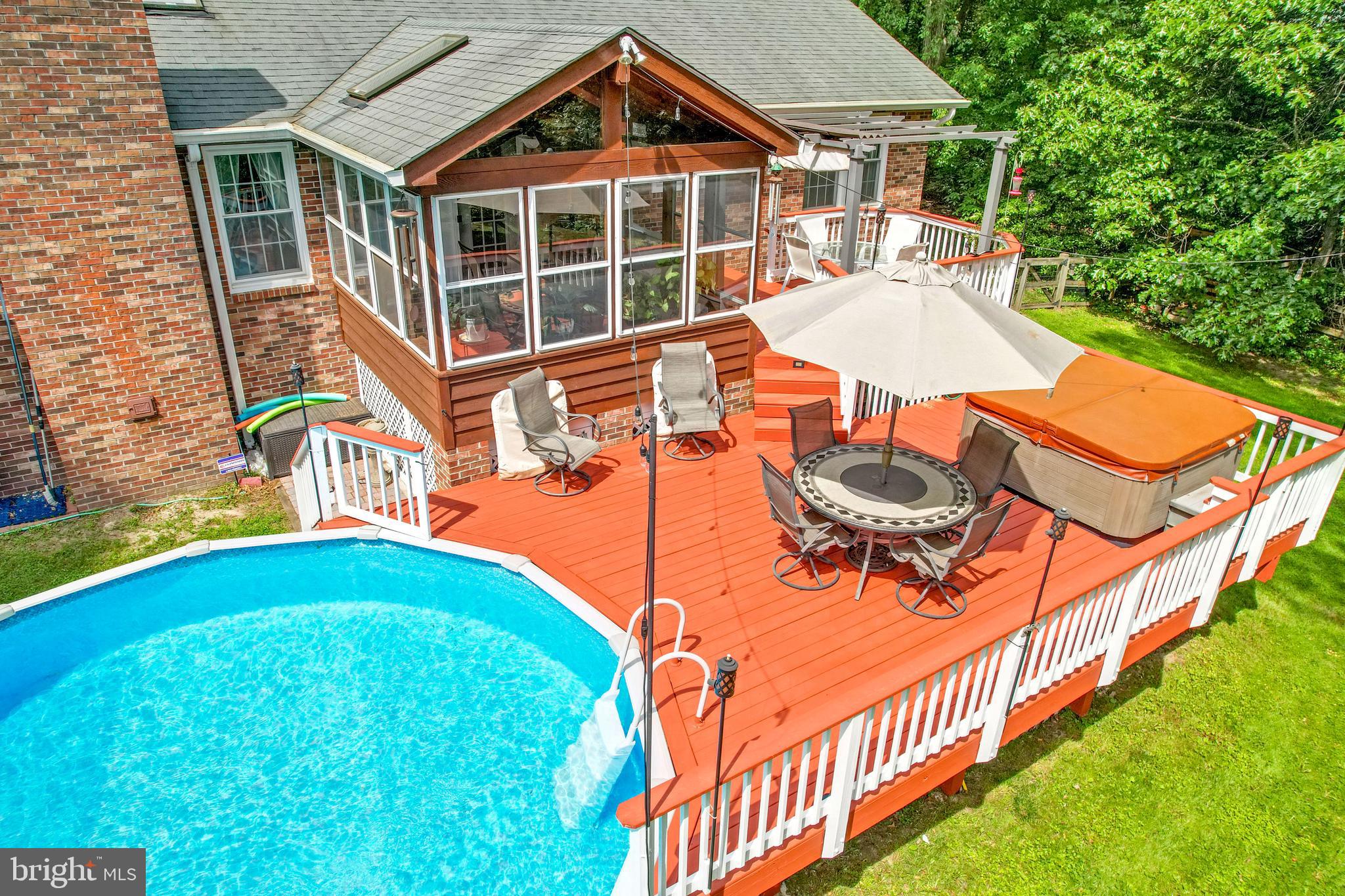 HAMPTON CHASE - Residential