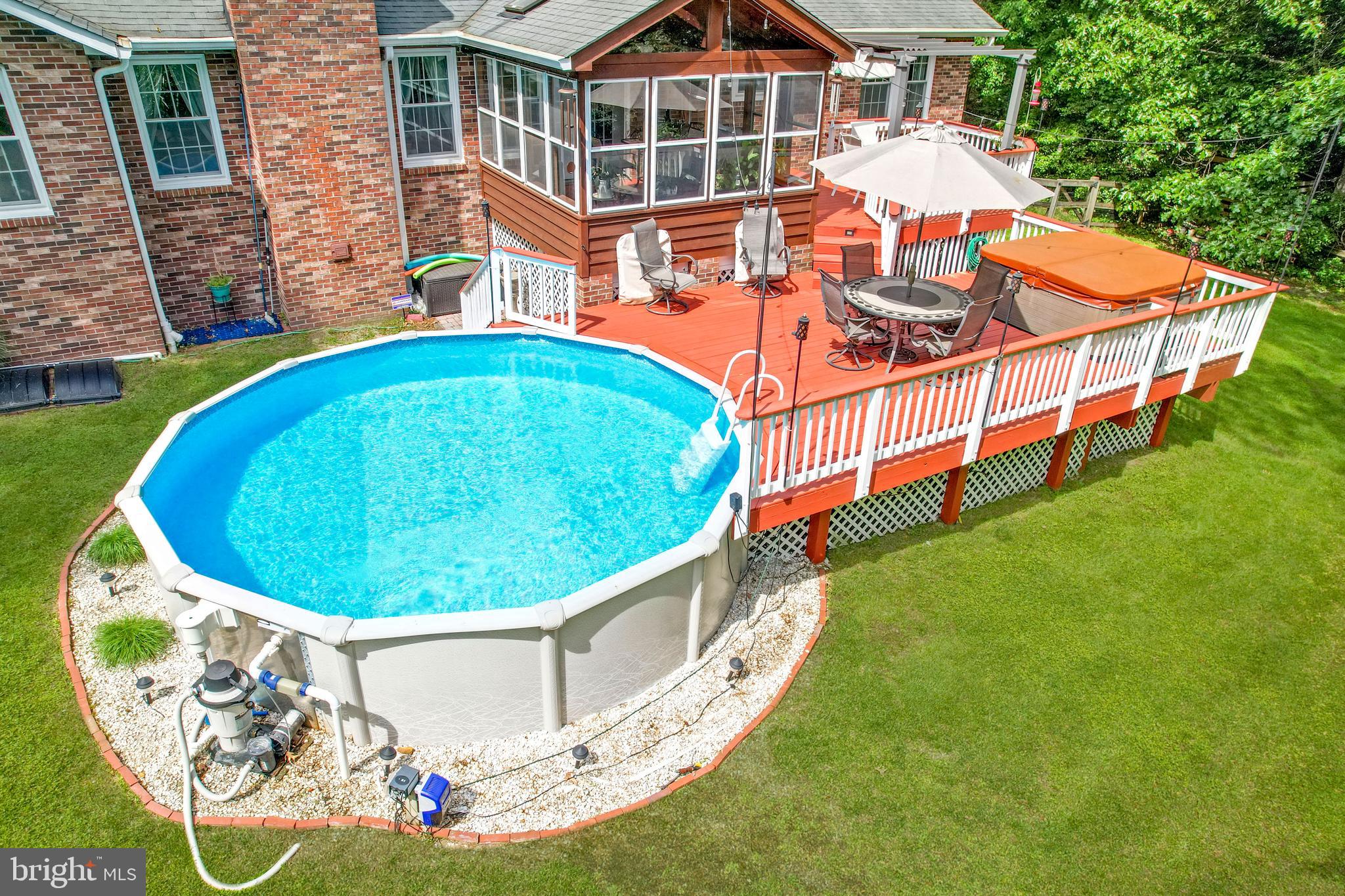 HAMPTON CHASE - Residential