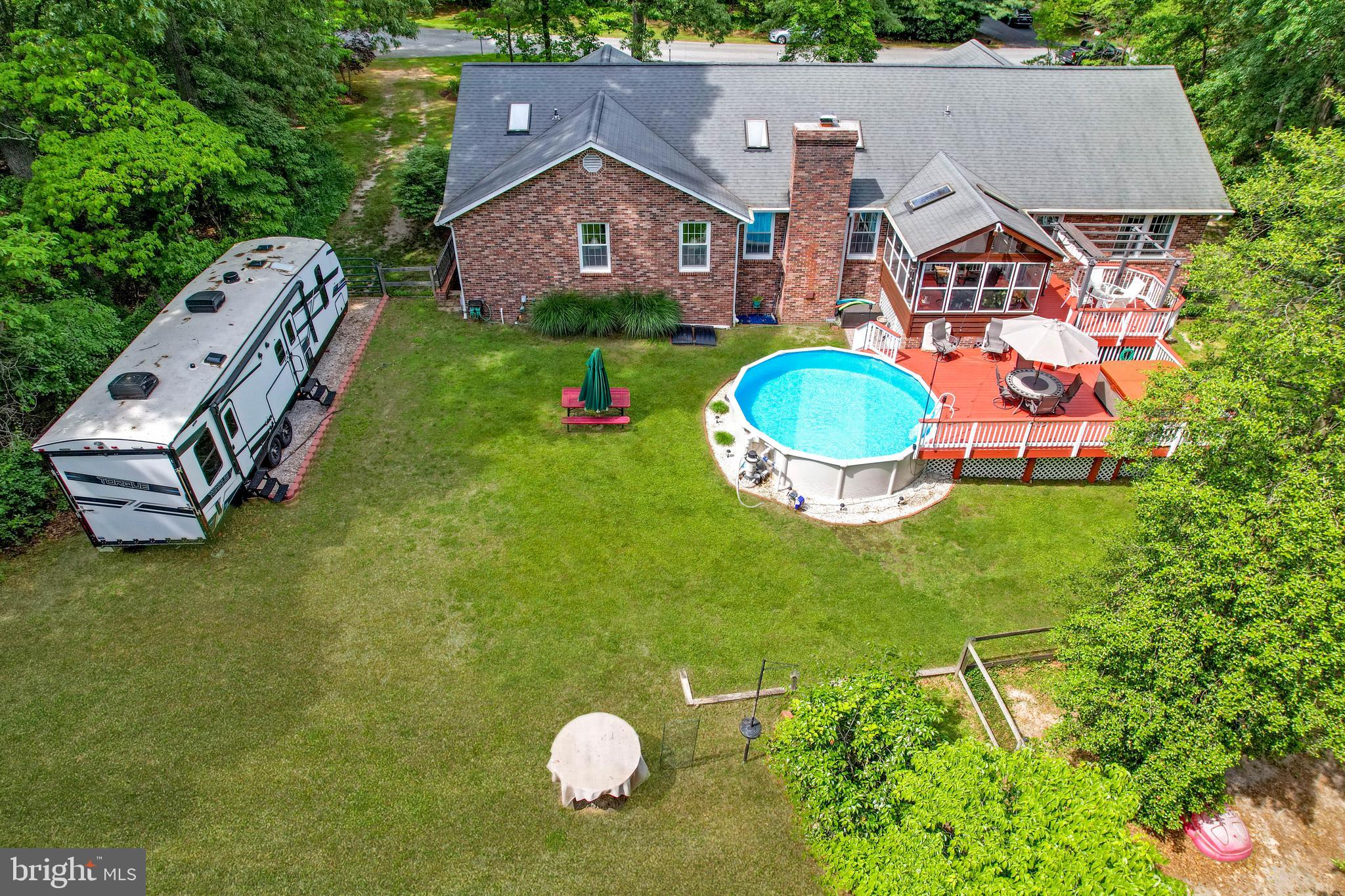 HAMPTON CHASE - Residential