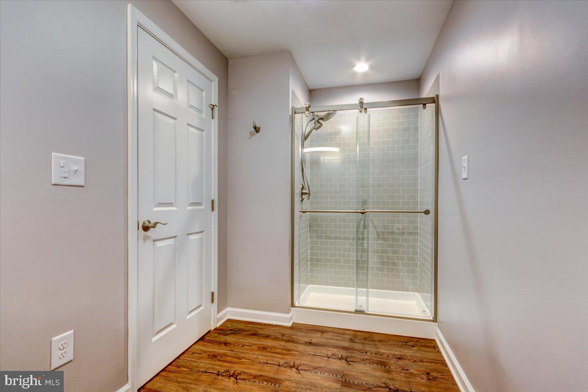 HAMPTON CHASE - Residential