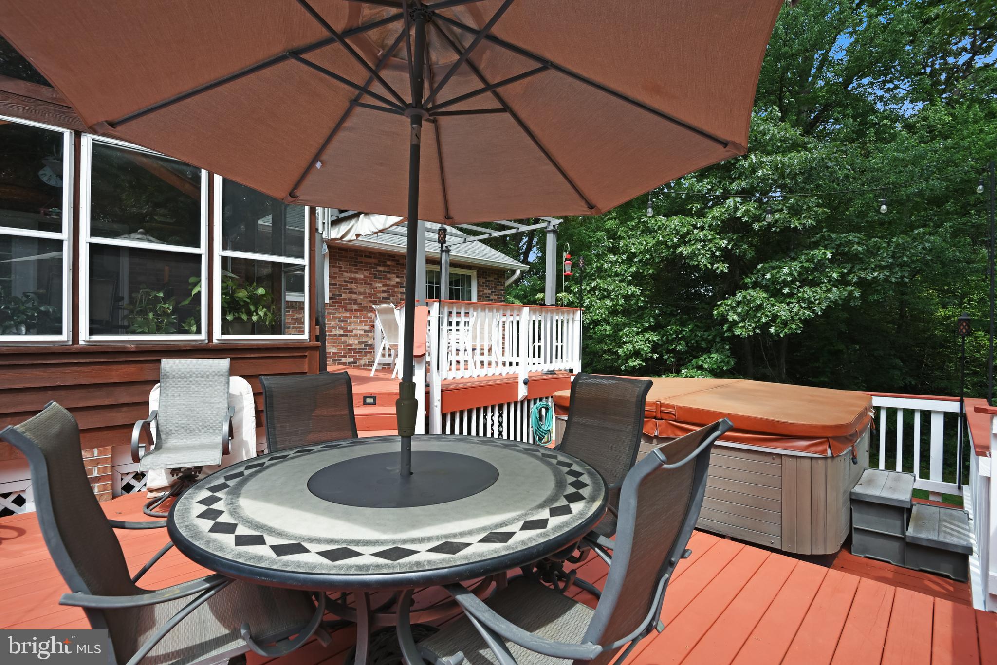 HAMPTON CHASE - Residential