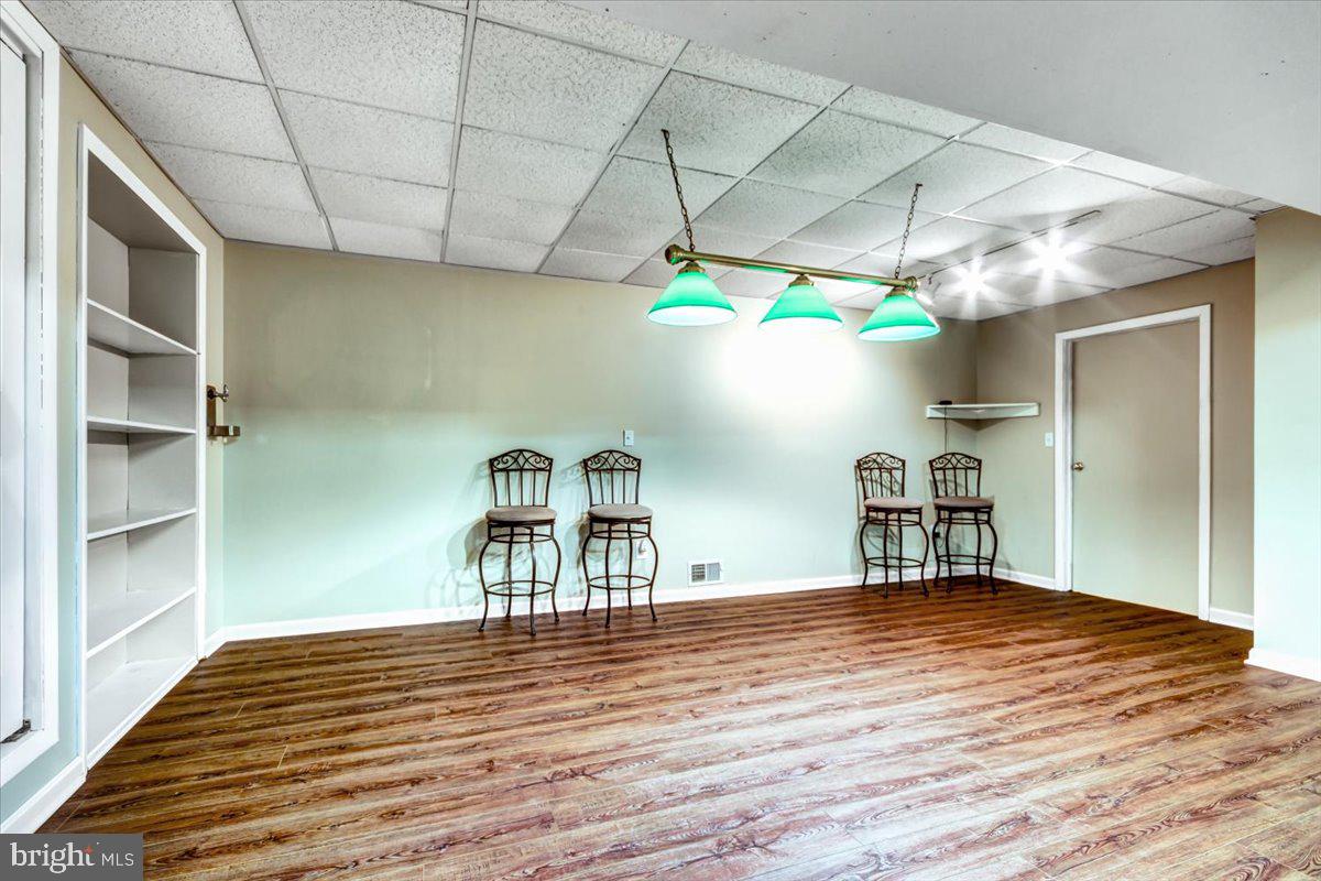 HAMPTON CHASE - Residential