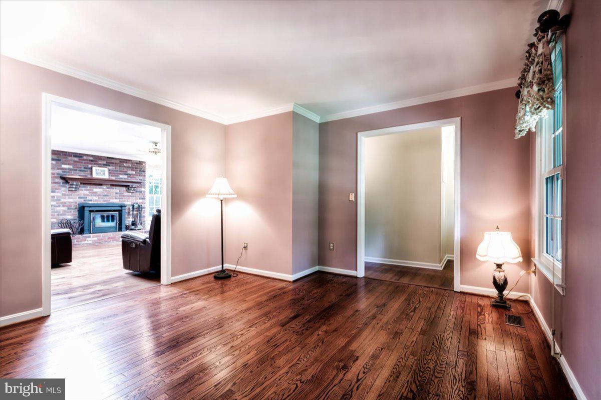 HAMPTON CHASE - Residential