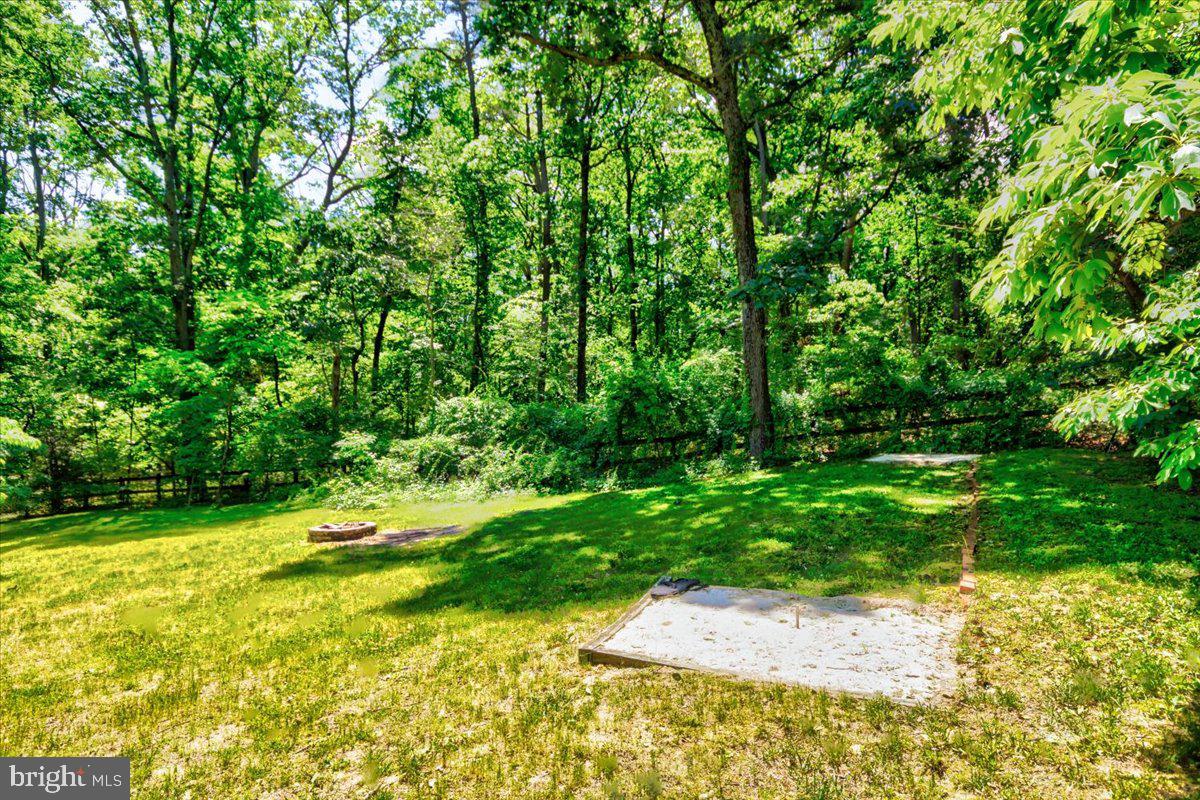 HAMPTON CHASE - Residential