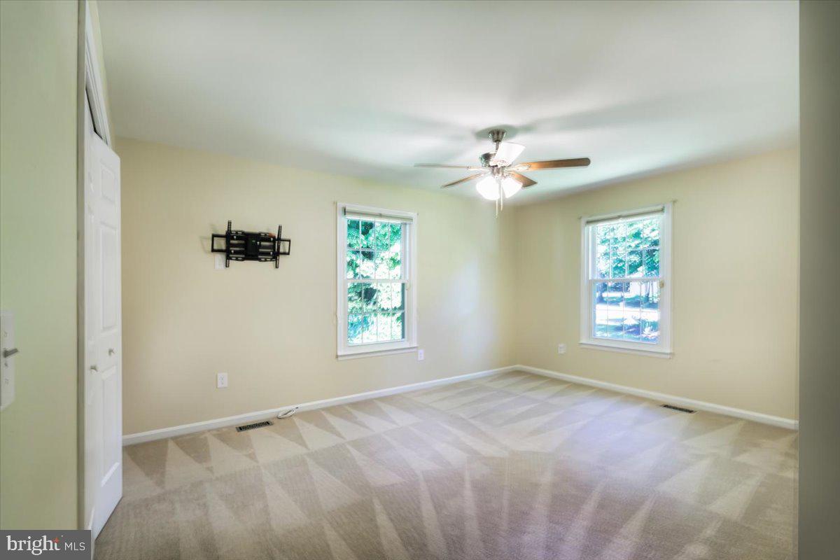 HAMPTON CHASE - Residential