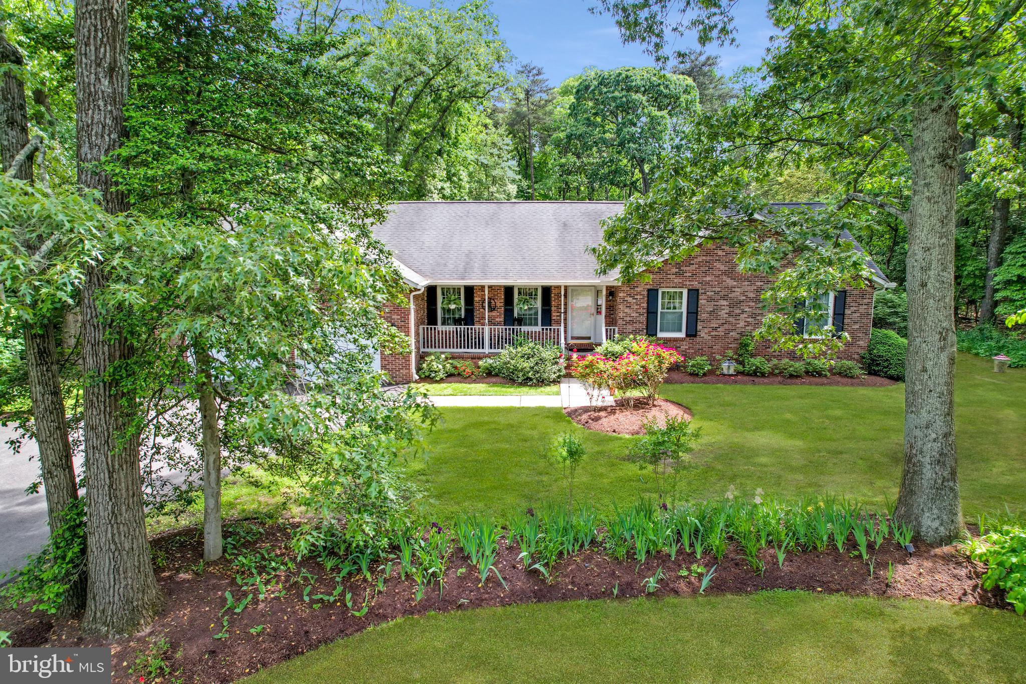 HAMPTON CHASE - Residential