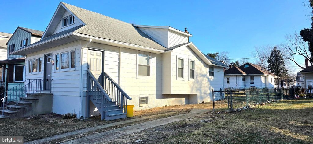 Photo of 324 Elm Avenue, OAKLYN, NJ 08107 (MLS # NJCD2106386)