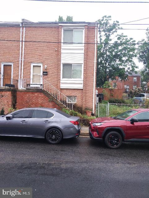 2221 RIDGE PLACE SE WASHINGTON DC 20020