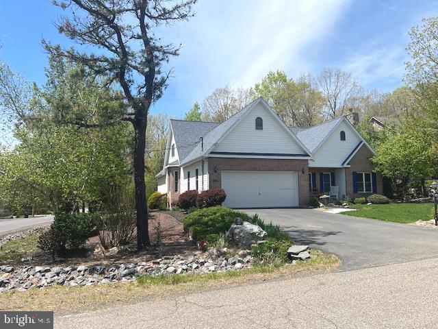 1 PINEWOOD CIRCLE