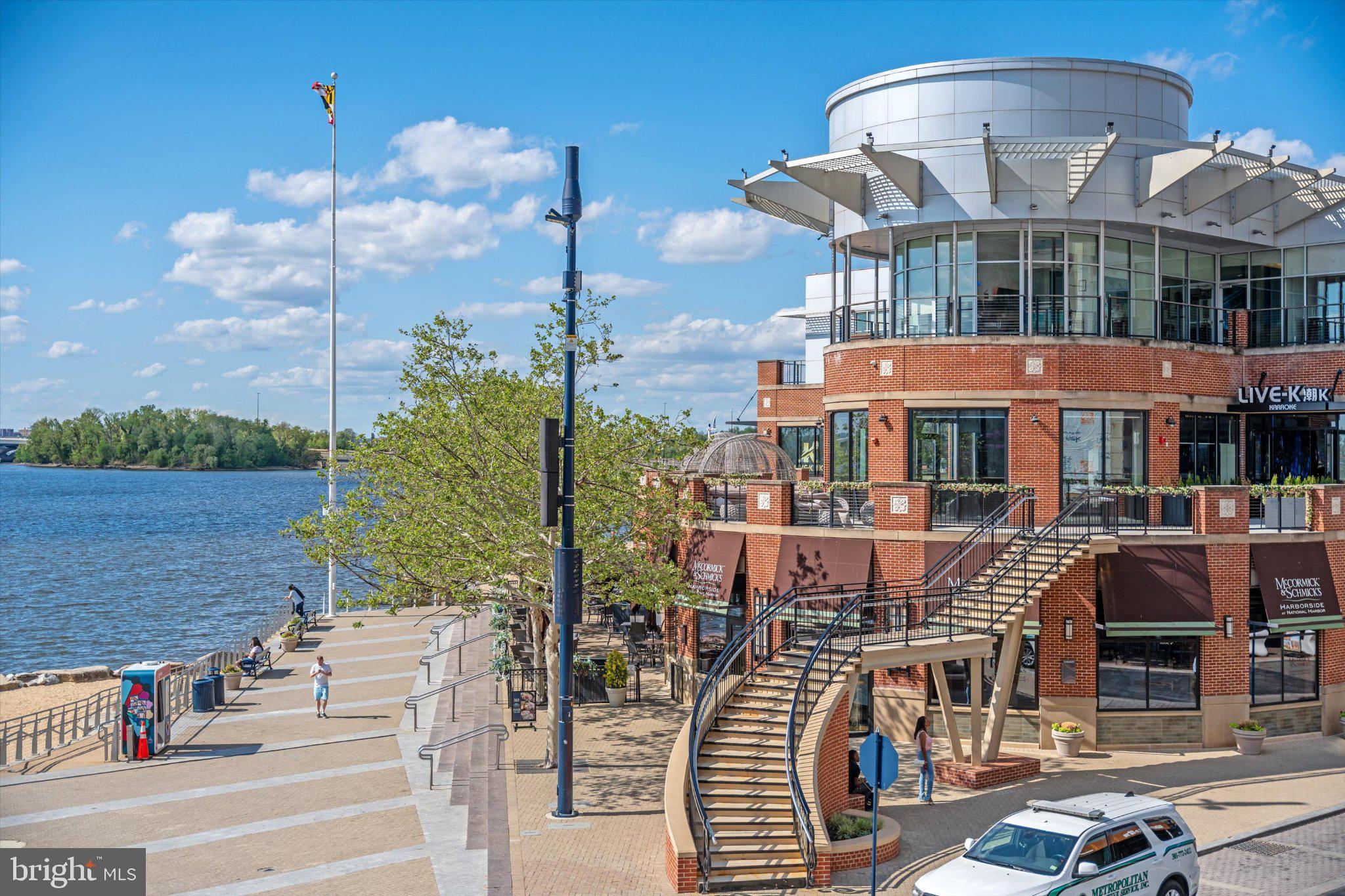 WINDBROOK - Residential