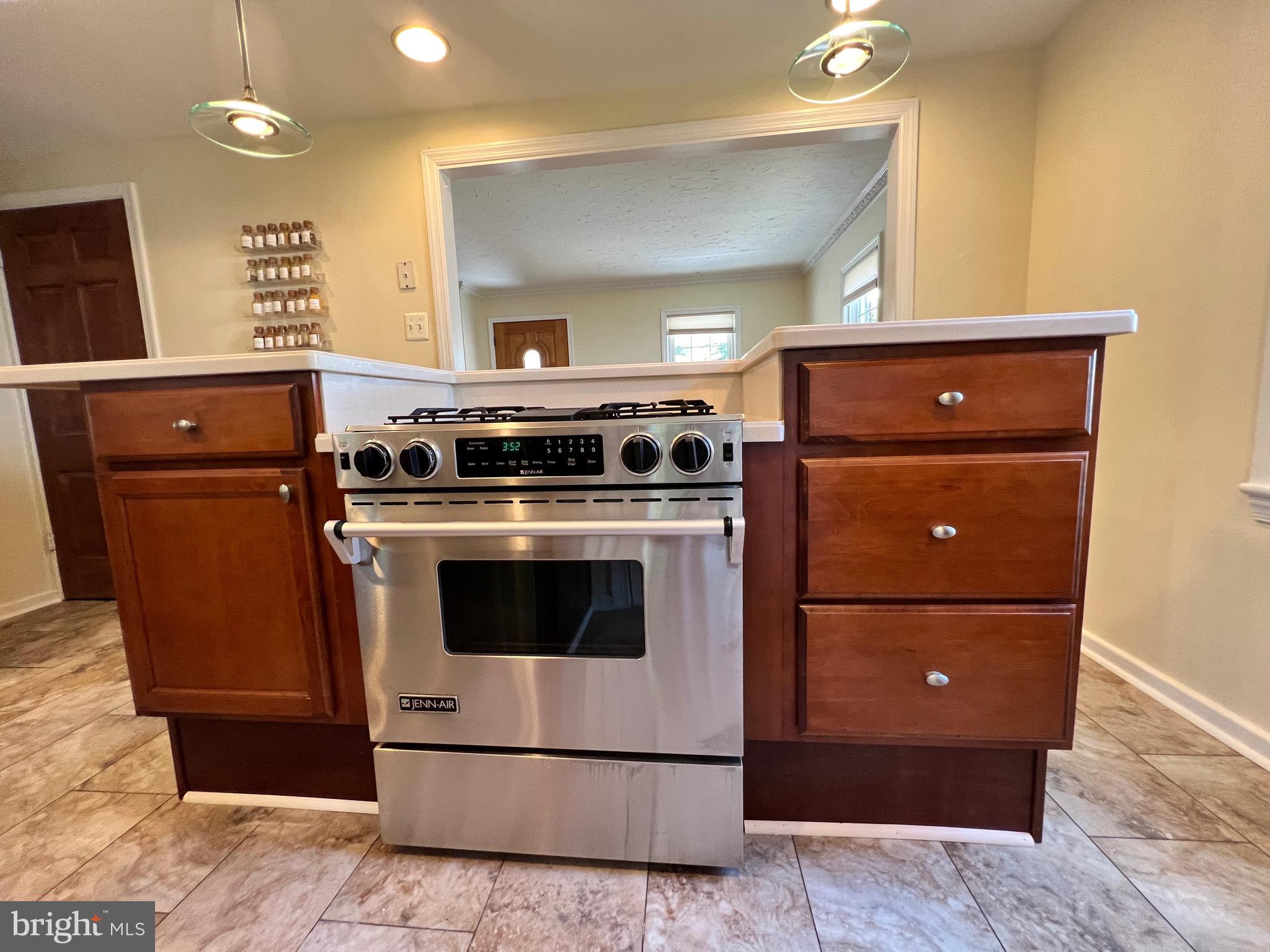 JEFFERSON MANOR - Residential Lease