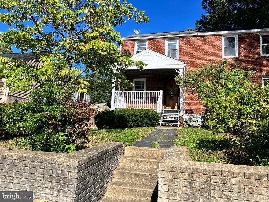 Walk to the Huntington Metro  in under ten minutes. Leave the car at home- save parking and gas!   Looking for a great, quiet, location near Metro, parks, major highways and Old Town?  Look no further! Great duplex w off street parking, deep  fully fenced yard, pet friendly landlord, Beautiful kitchen with an island,  cherry cabinets and stainless appliances, and newly tiled floor.  Gas stove for the chef! Newly refinished, no allergy  hardwood floors! Ceramic tiled basement partially finished for hobbies, watching TV, exercise or storage.  Laundry with full size washer and dryer.  Rock away on the charming front porch. Grill away on the deck just off the kitchen.   .Walk to Huntington Metro. Convenient to  Walmart, Target, Lowes, Marshalls , Wegmans,  Whole Foods, Costco and so much more.  Easy commute to  Old Town,  DC or Fort Belvoir. Don't miss it!  ON LINE APPLICATION ON MCENEARNEY WEBSITE.  FOR SALE OR RENT