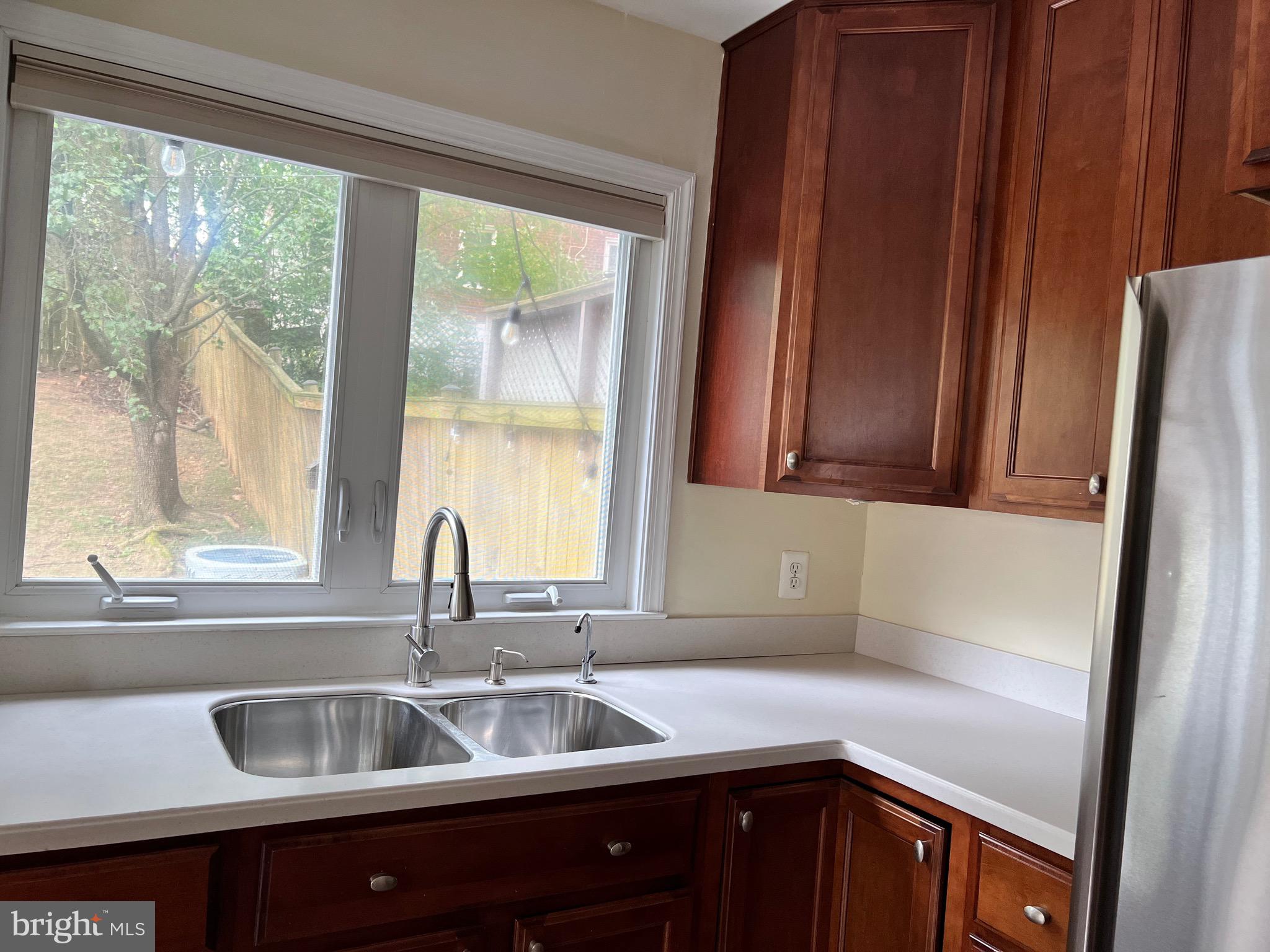 JEFFERSON MANOR - Residential Lease