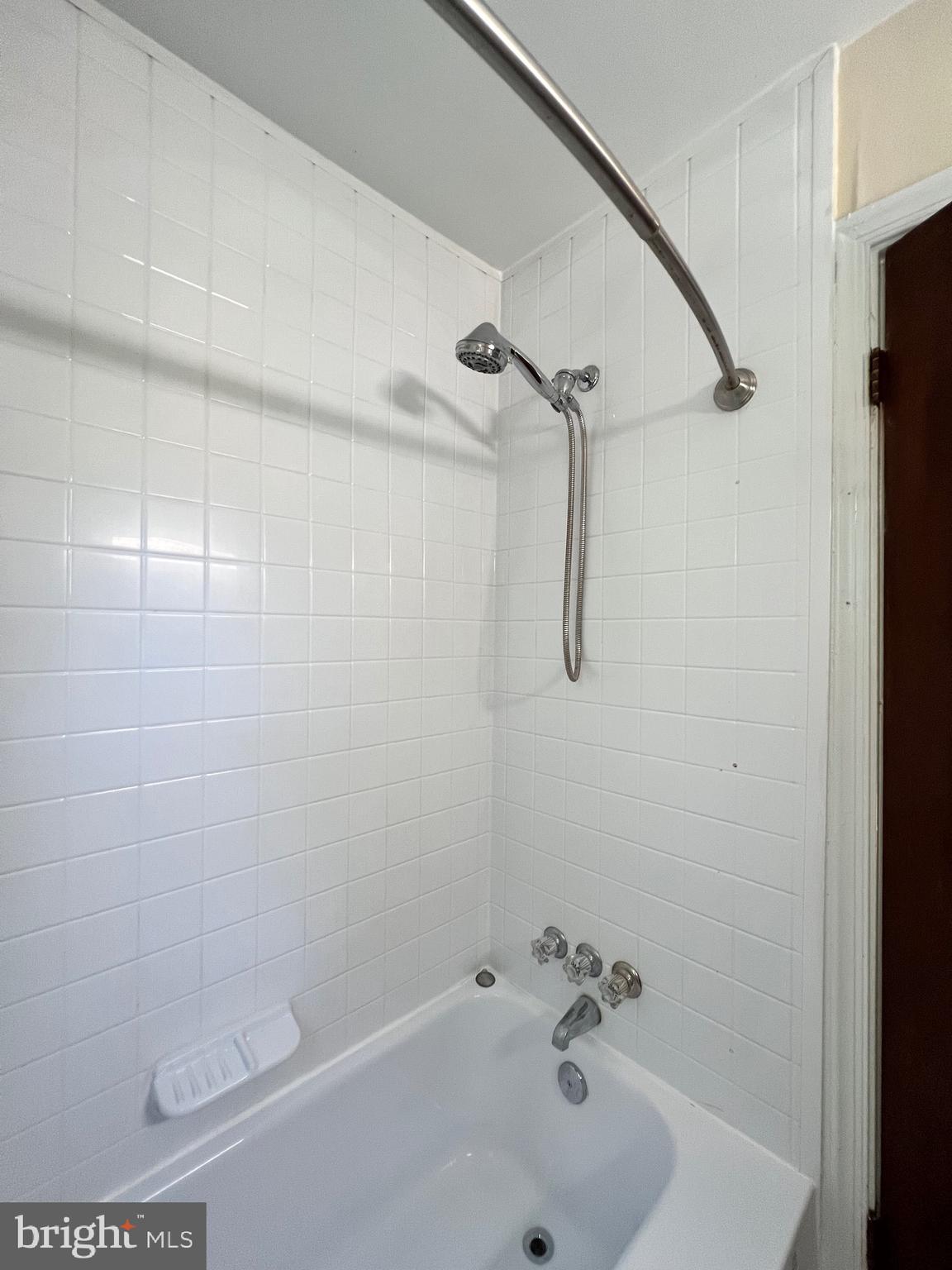 JEFFERSON MANOR - Residential Lease