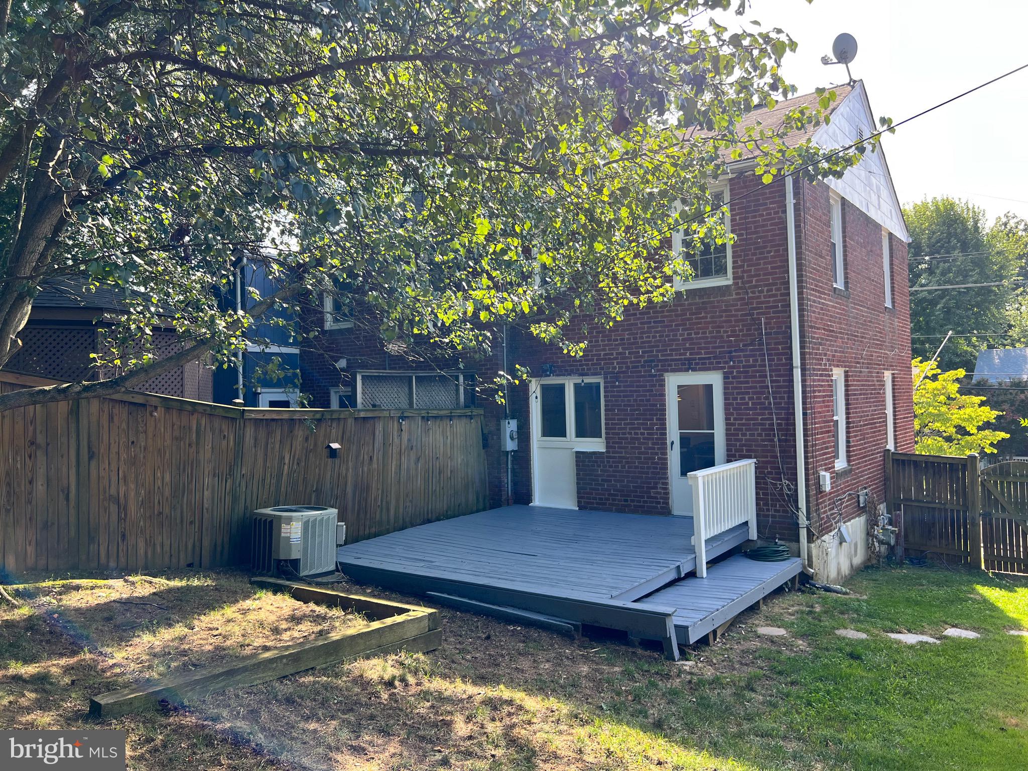 JEFFERSON MANOR - Residential Lease