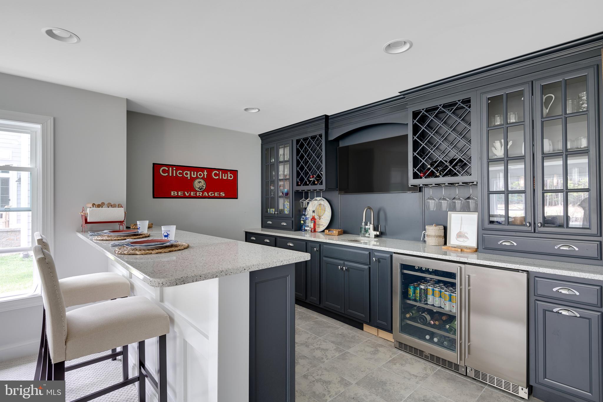 CHANNEL POINTE - Residential