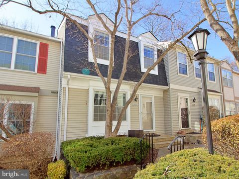 10378 BRIDGETOWN PLACE 122 BURKE VA 22015