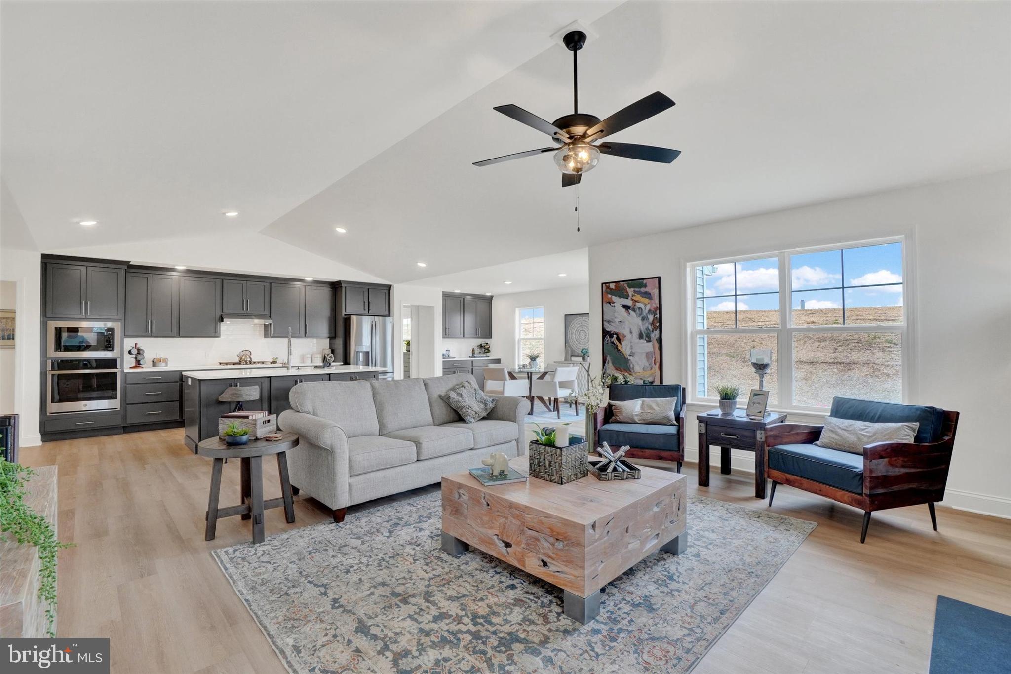 EAGLES VIEW - Residential