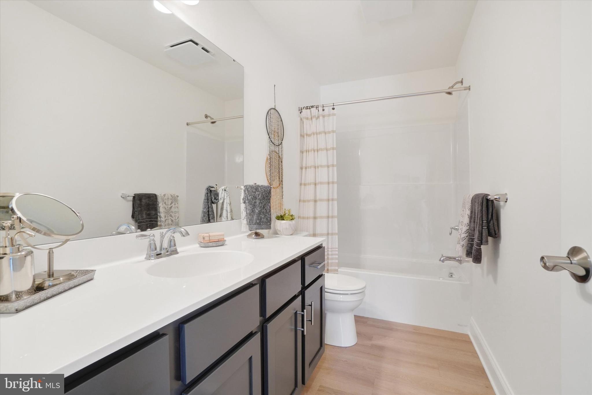 EAGLES VIEW - Residential