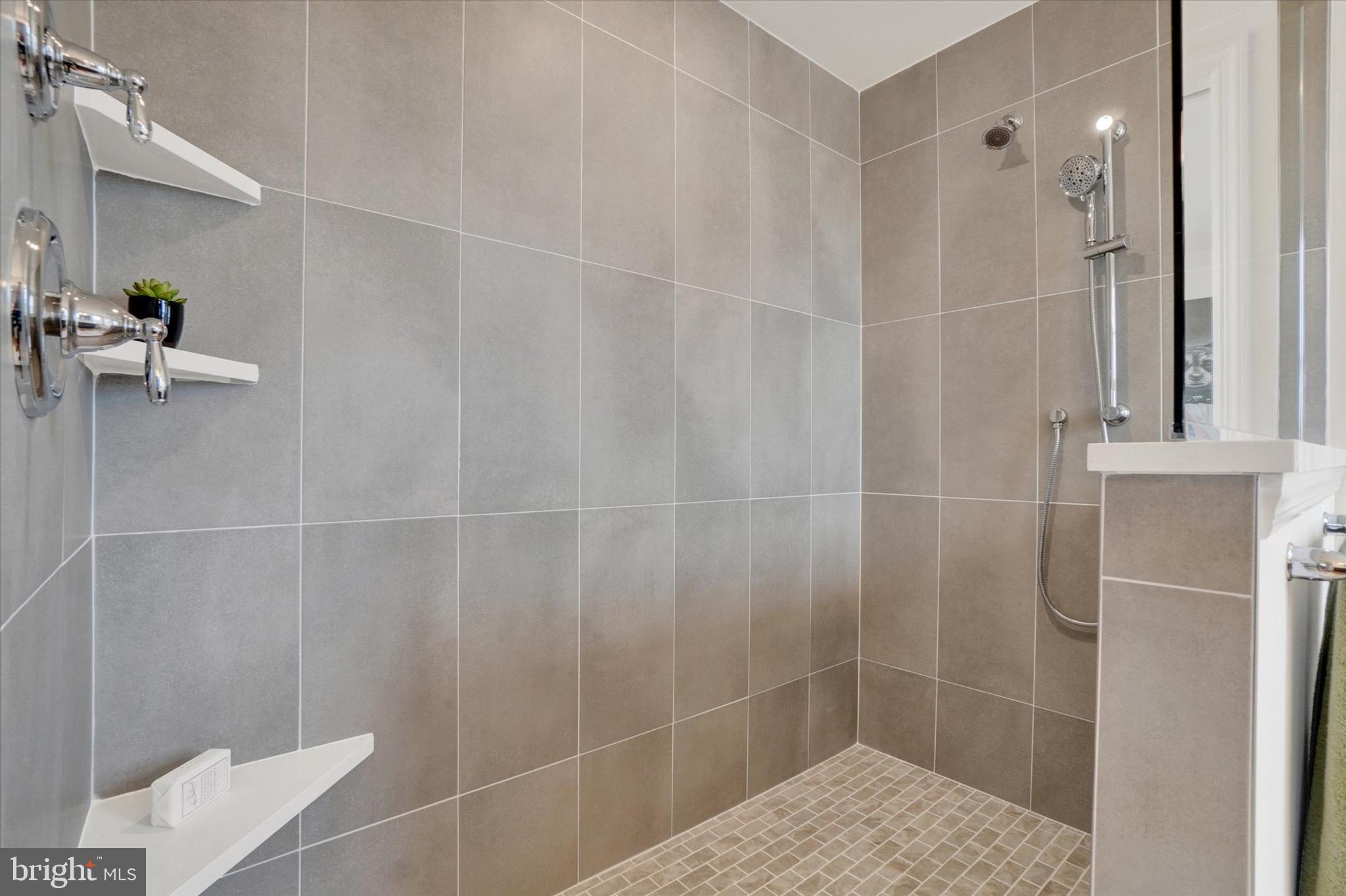 EAGLES VIEW - Residential