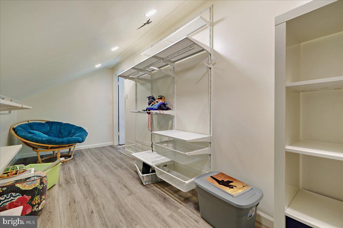 LONGRIDGE AT BELAIR - Residential