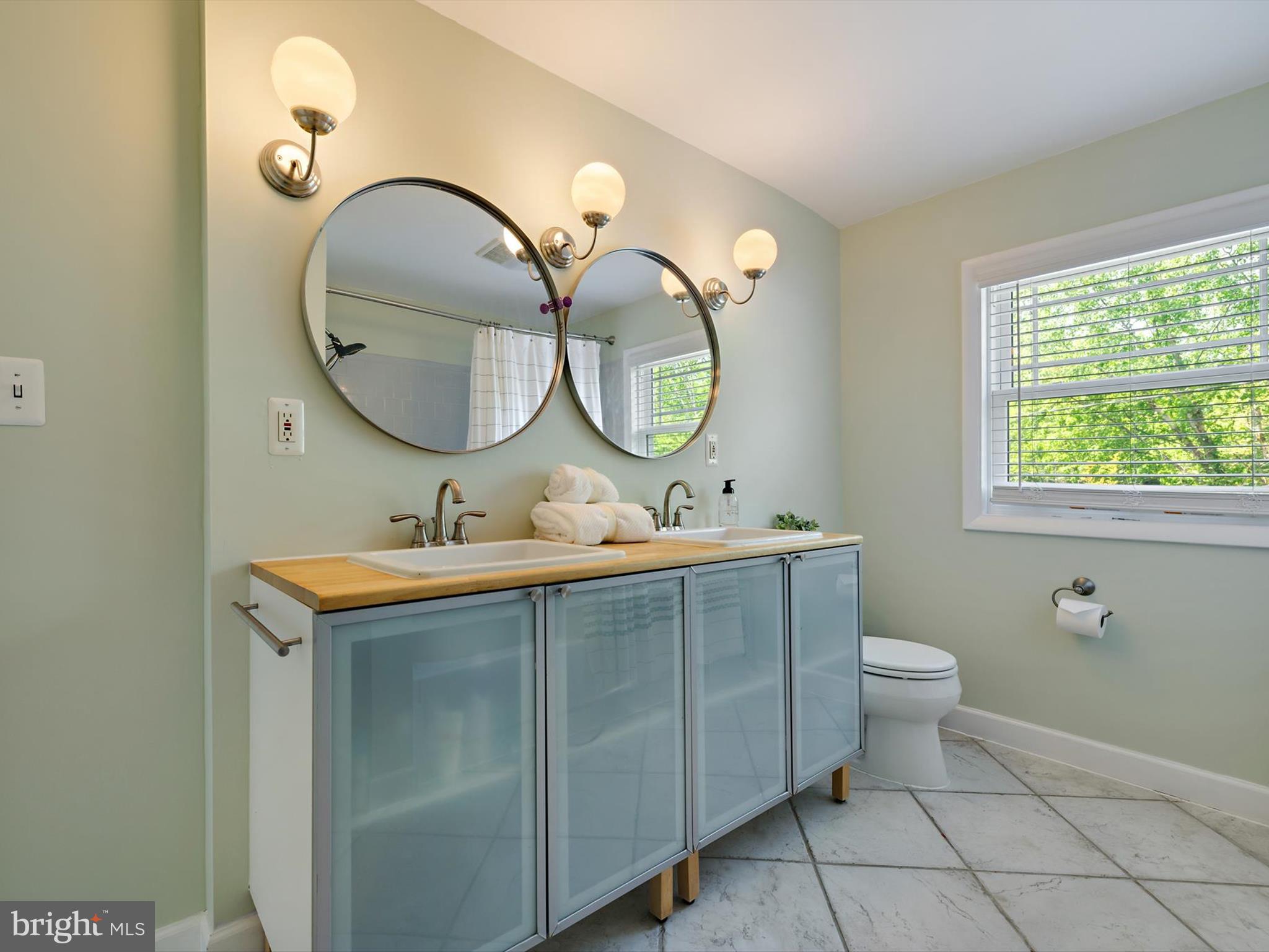 LONGRIDGE AT BELAIR - Residential