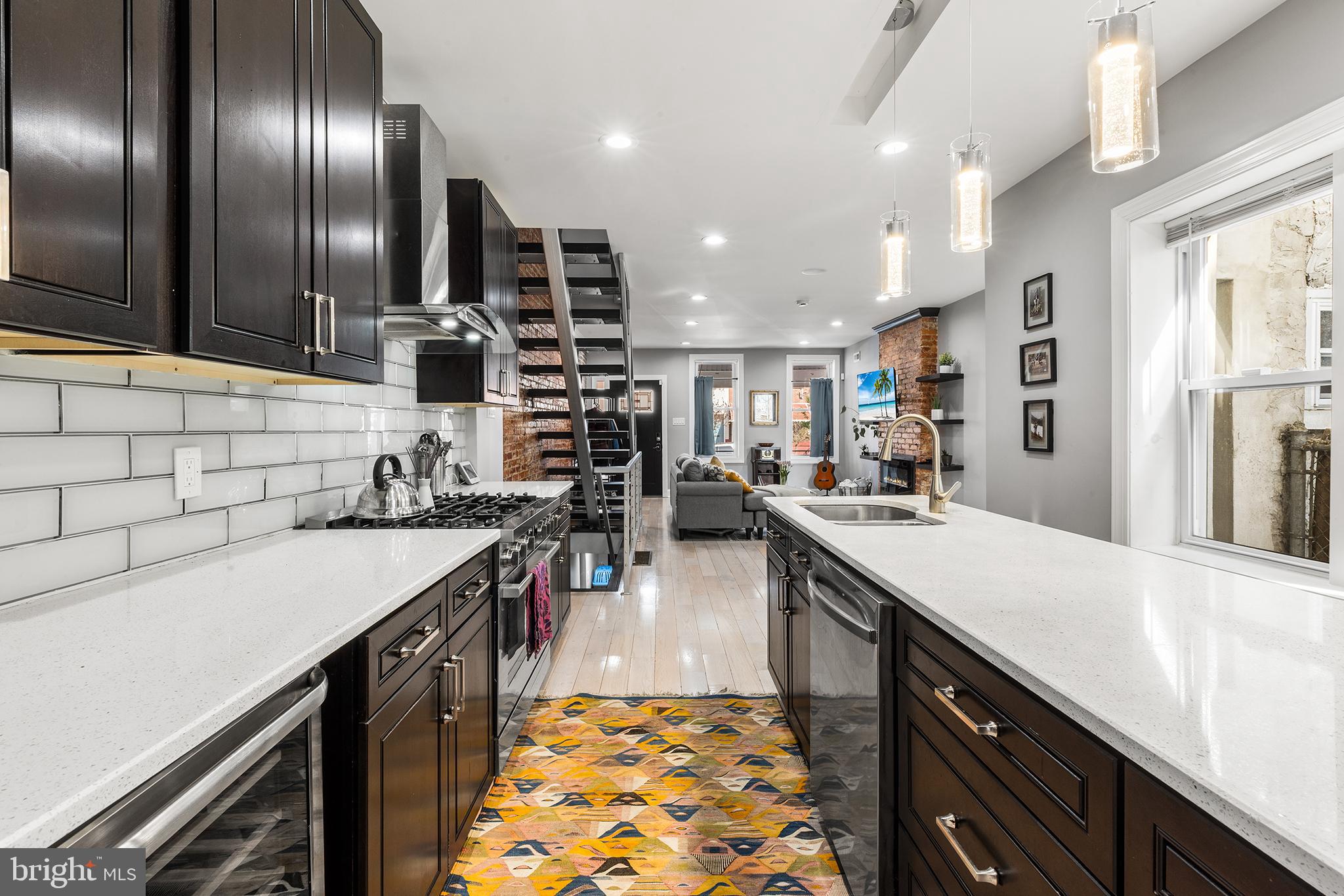 UNIVERSITY CITY - Residential