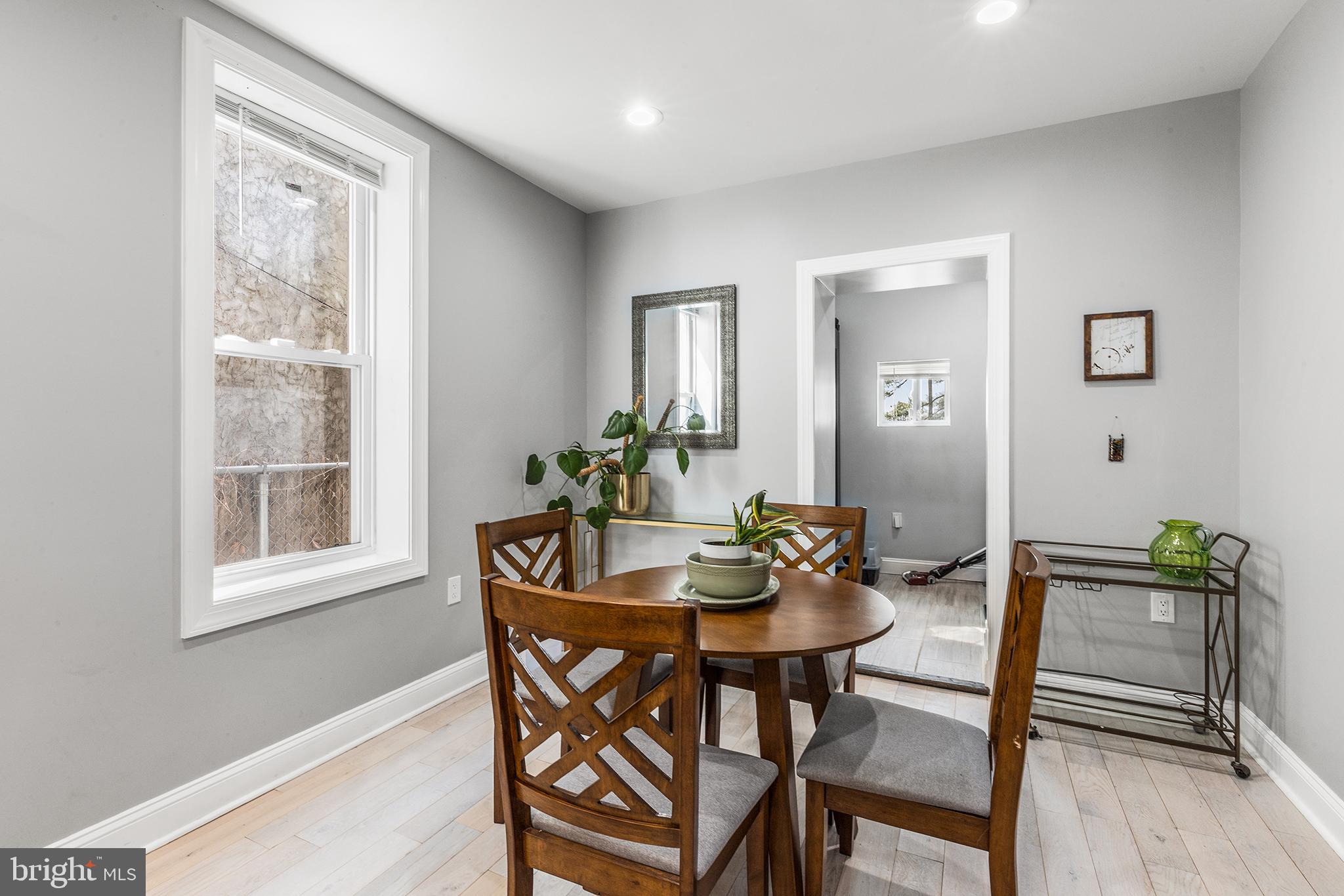 UNIVERSITY CITY - Residential