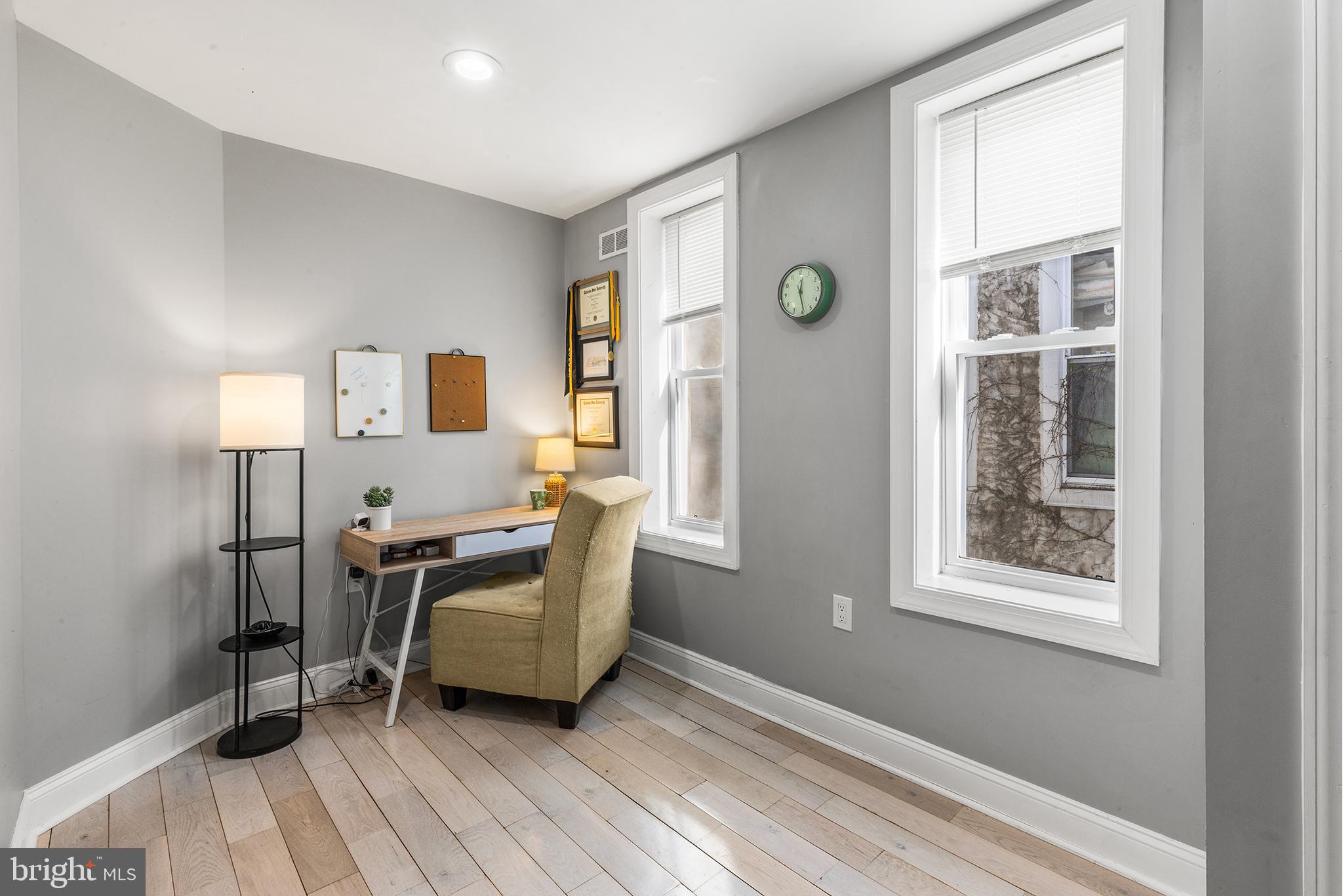 UNIVERSITY CITY - Residential