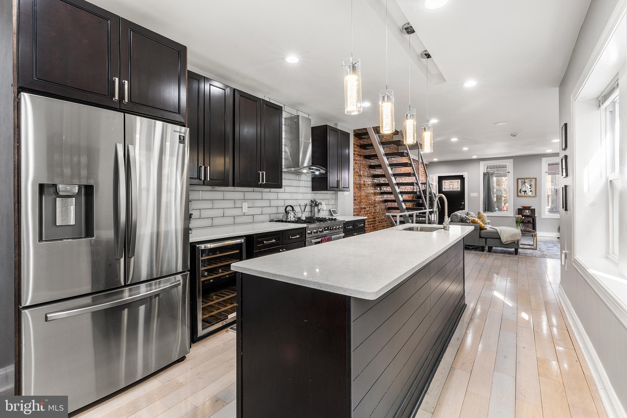 UNIVERSITY CITY - Residential