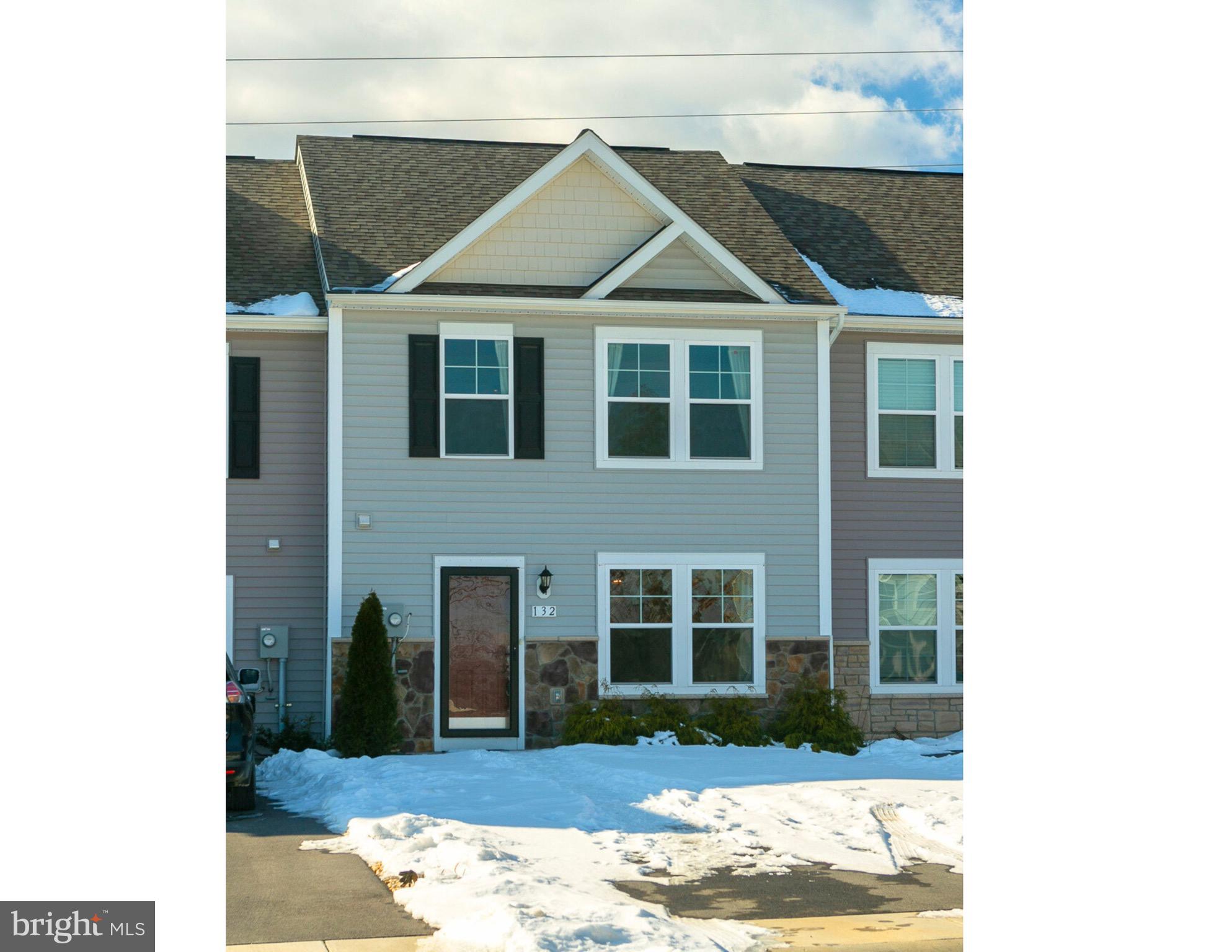 WHISPERING PINES - Residential