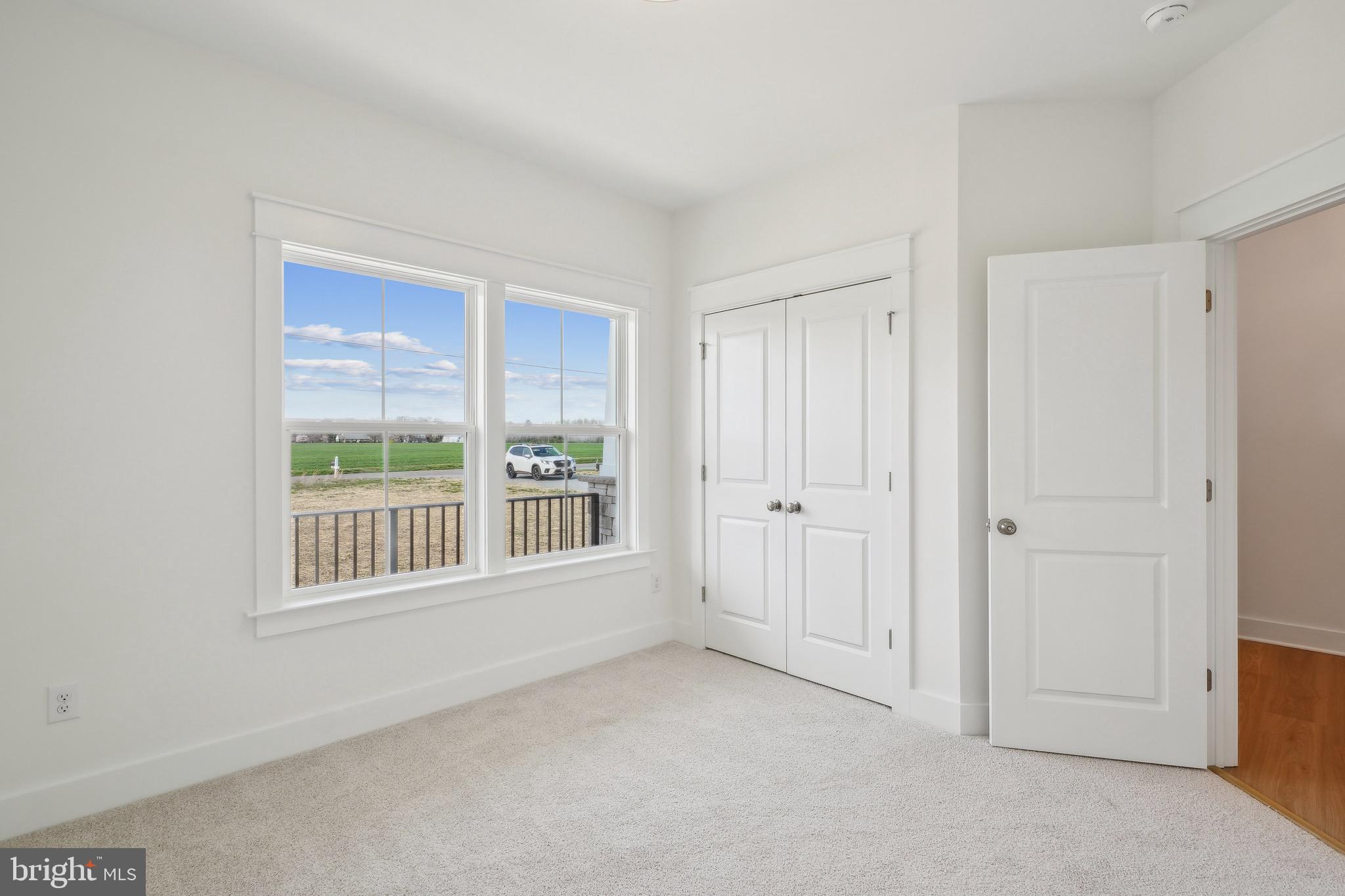 HOBBS HOLE GOLF COURSE - Residential