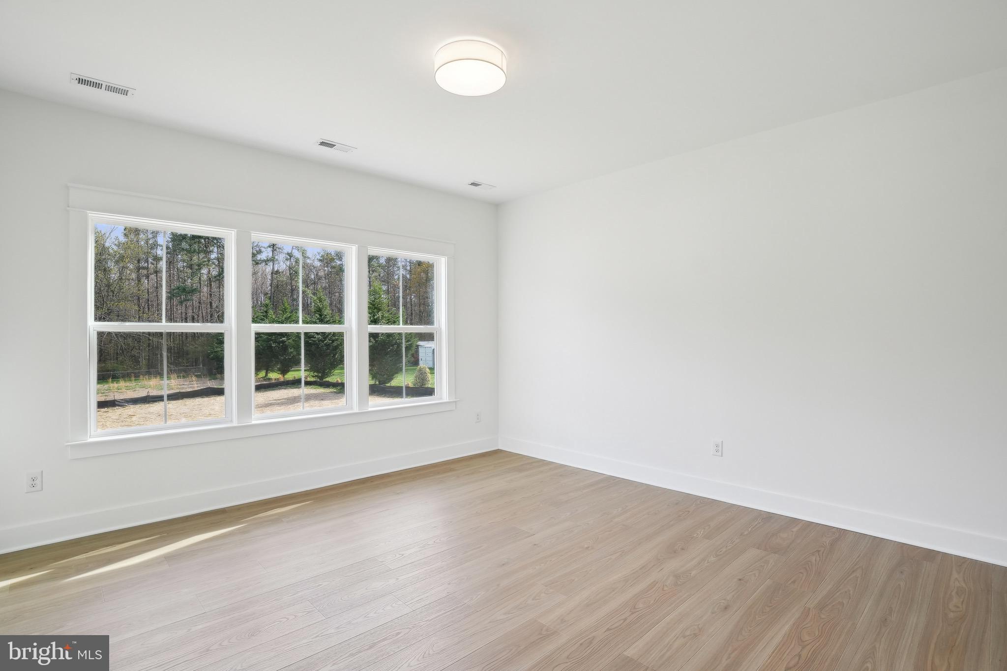 HOBBS HOLE GOLF COURSE - Residential