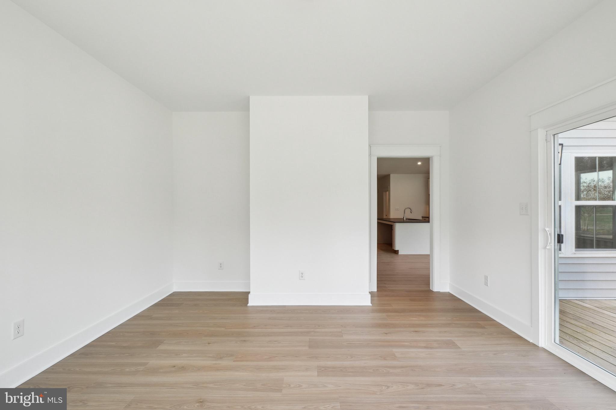 HOBBS HOLE GOLF COURSE - Residential