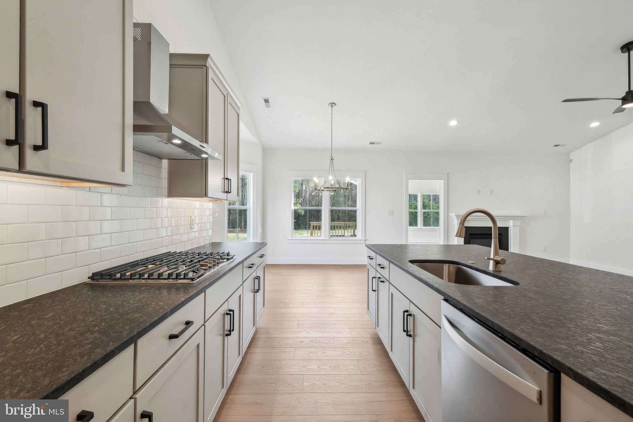 HOBBS HOLE GOLF COURSE - Residential