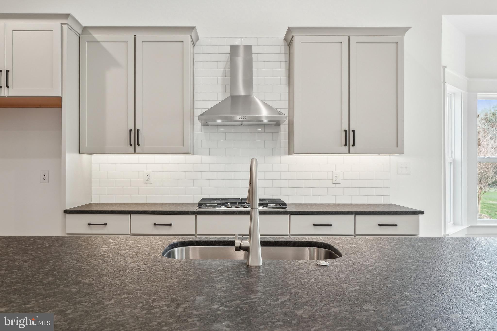 HOBBS HOLE GOLF COURSE - Residential