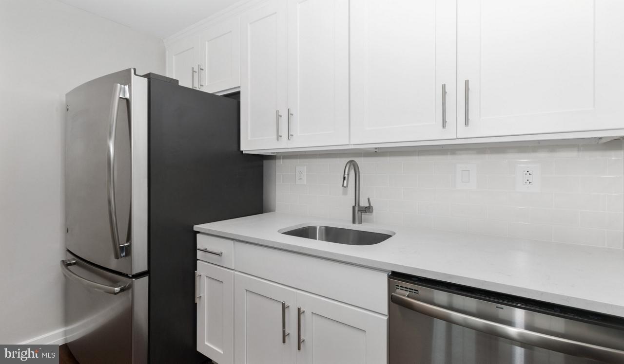 FITLER SQUARE - Residential Lease