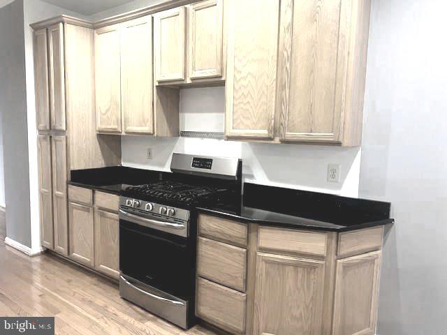 WINDY HILL AT LINCOLNIA - Residential