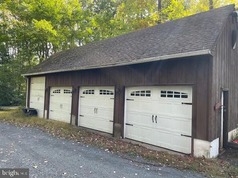 3083 N SUGAN ROAD NEW HOPE PA 18938