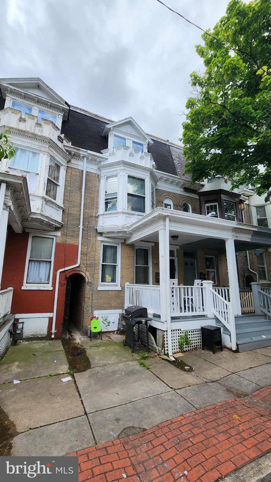 628 W PRINCESS STREET
