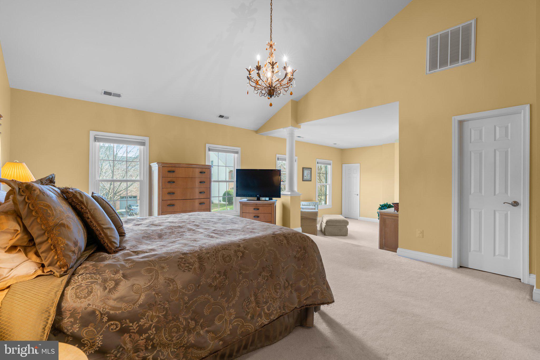 LAKEWOOD ESTATES - Residential