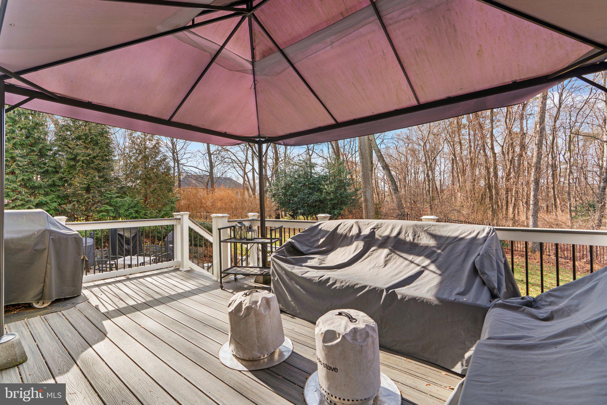 LAKEWOOD ESTATES - Residential