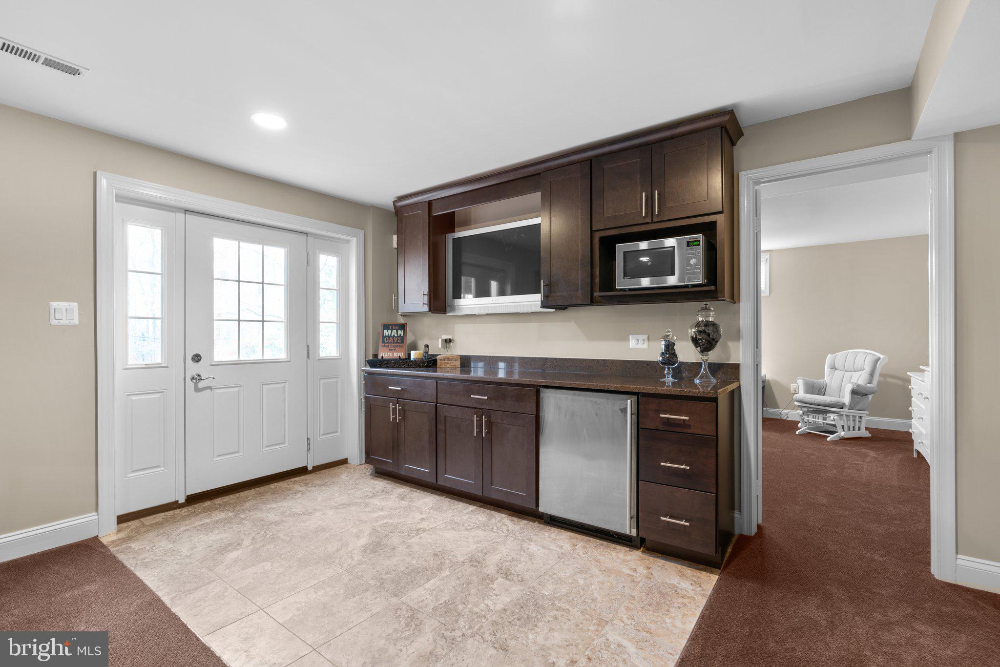 LAKEWOOD ESTATES - Residential