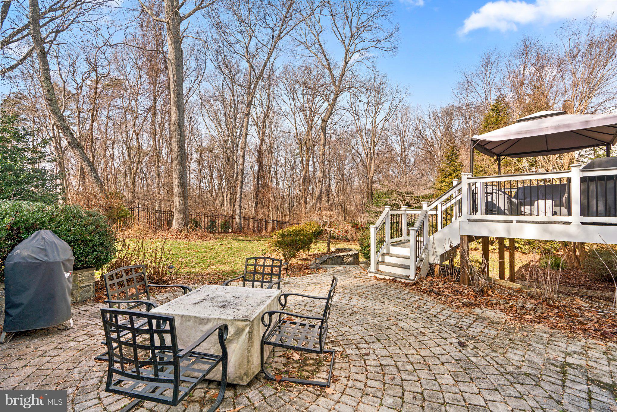 LAKEWOOD ESTATES - Residential