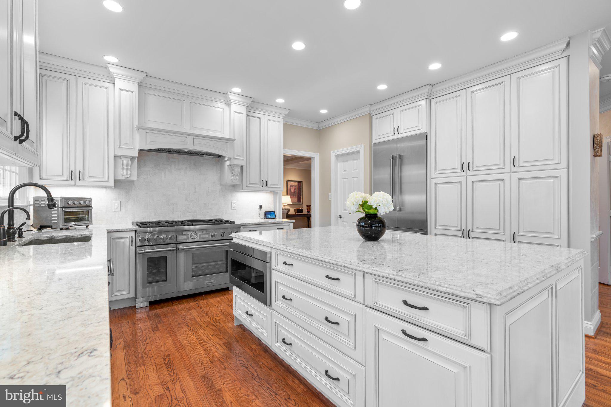 LAKEWOOD ESTATES - Residential