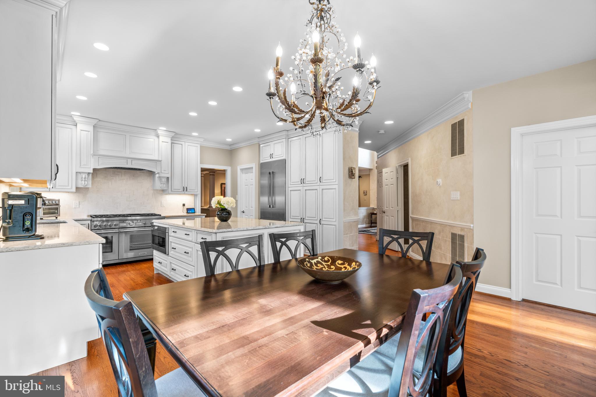 LAKEWOOD ESTATES - Residential